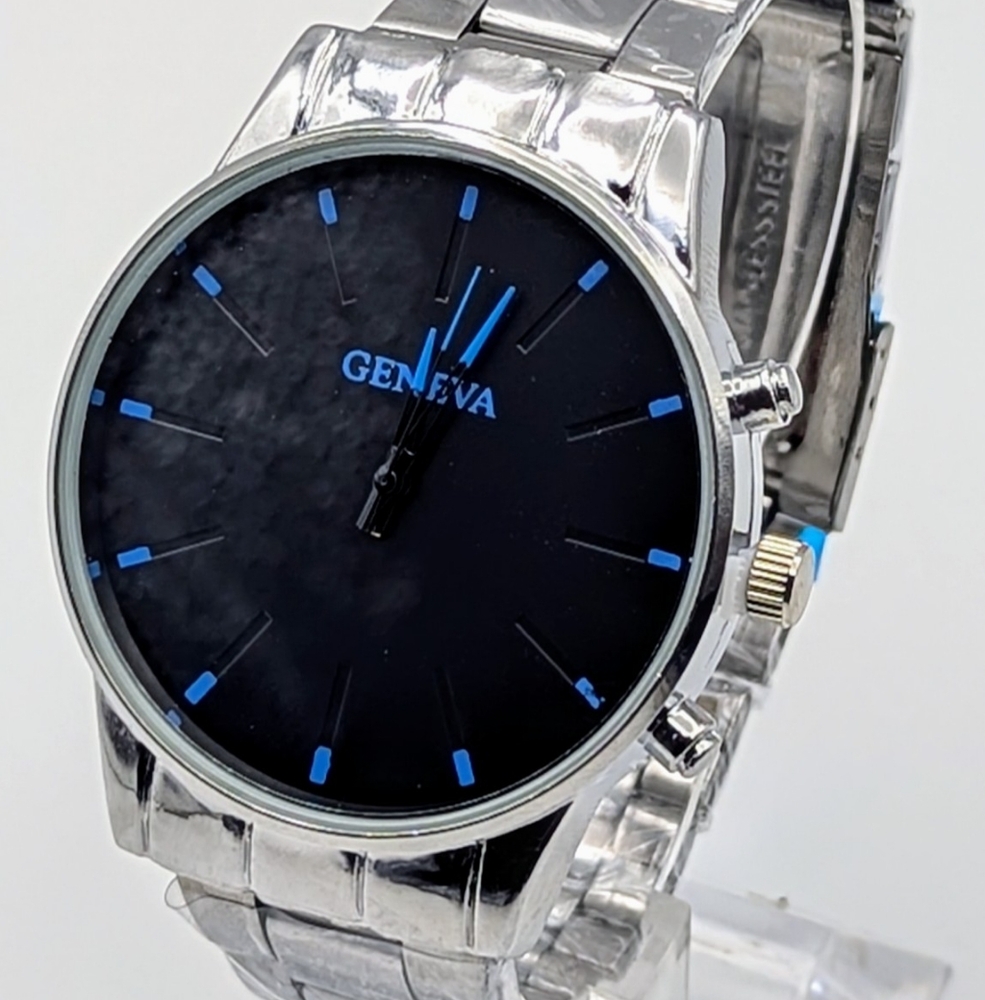 Geneva Silver and Black Watch with Minimalist Design